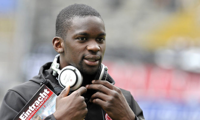 Chemnitz Kommt ExBundesligaStürmer Juvhel Tsoumou?