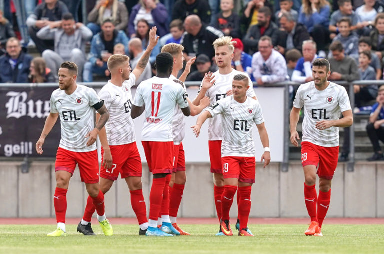 Viktoria Köln gewinnt Testspiel gegen die zweite Mannschaft Viktoria Köln gewinnt Testspiel gegen die zweite Mannschaft