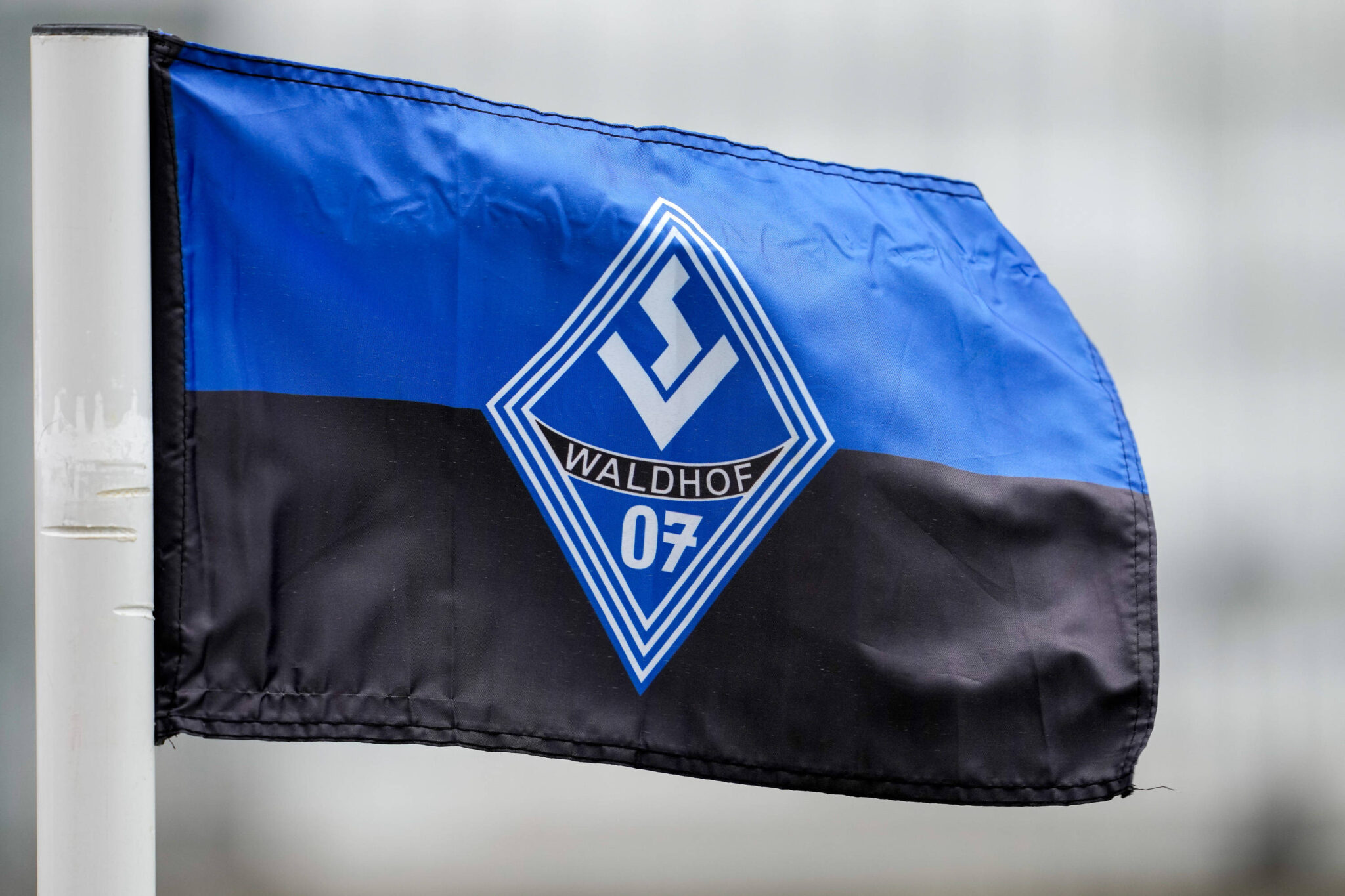 neuer-hauptsponsor-waldhof-stellt-galeria-offiziell-vor-liga3